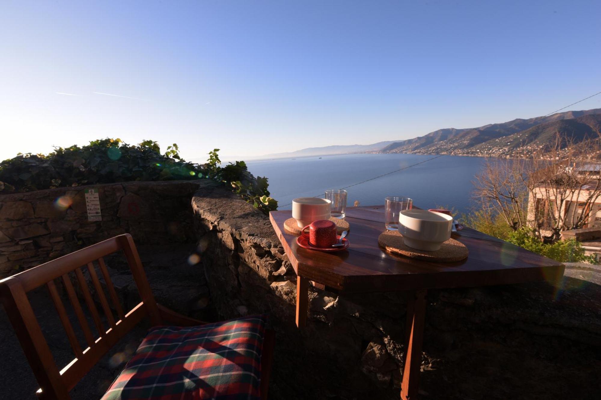 Hikers' Nest With Sea View Leilighet San Rocco  Eksteriør bilde